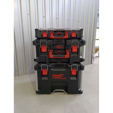 Візок на коліщатах з ящиками для інструментів MILWAUKEE PACKOUT 4932499041 Візок на коліщатах з ящиками для інструментів MILWAUKEE PACKOUT 4932499041