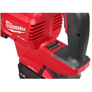 Гайковерт аккумуляторный бесщеточный MILWAUKEE 1'' (2711Нм) M18 ONEFHIWF1DS-121C, (ЗУ+1ак.) FORGE™ Гайковерт аккумуляторный бесщеточный MILWAUKEE 1'' (2711Нм) M18 ONEFHIWF1DS-121C, (ЗУ+1ак.) FORGE™
