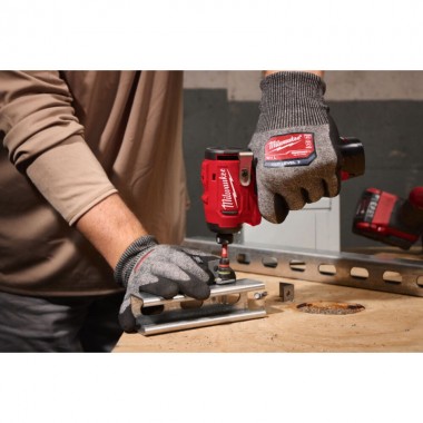 Гвинтокрут акумуляторний 1/4'' HEX MILWAUKEE M12 BLIDRC-202C (124Нм) (+ заряд.пристрій, 2 акум., HD кейс)