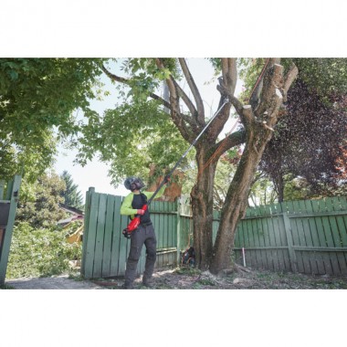 Высоторез телескопический аккумуляторный MILWAUKEE M18 FTPS30-121 (шина 30см) (ЗУ+1акк.Х12Ач) FORGE™