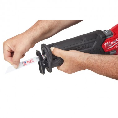 Пила шабельна акумуляторна безщіткова MILWAUKEE M18 FSZ-0 (каркас) + M18 B5 подарунок