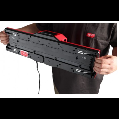 Зарядний пристрій MILWAUKEE, M12-18 GBC4 (4хМ18, 2хМ12, ліхтар)