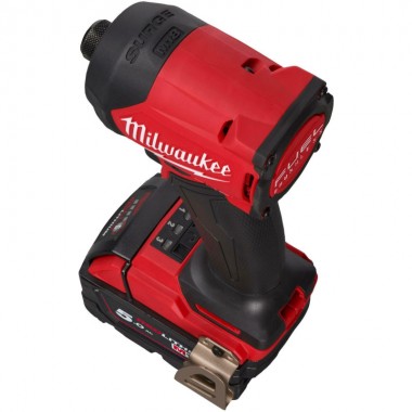 Шуруповерт ударный гидравлический аккумуляторный бесщёточный MILWAUKEE, M18 FIDRQ-502X, 113Нм Шуруповерт ударный гидравлический аккумуляторный бесщёточный MILWAUKEE, M18 FIDRQ-502X, 113Нм