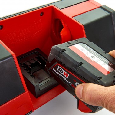 Динамик аккумуляторный MILWAUKEE M12-18 JSSP-0 4933459275