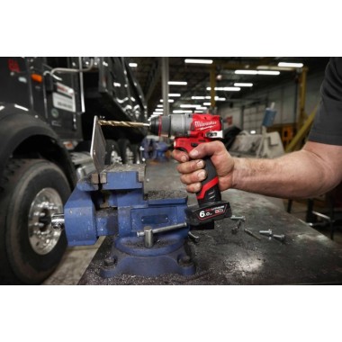 Дриль-шурупокрут акумуляторний MILWAUKEE, M12 FDD2-402X (+ заряд.пристрій, 2 акум., HD кейс)