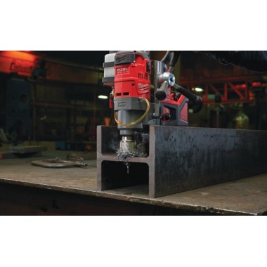 Аккумуляторная дрель на магнитной станине с постоянным магнитом MILWAUKEE M18 FUEL FMDP-0C 493345163