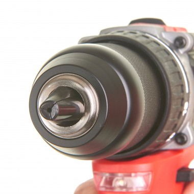 Аккумуляторная дрель-шуруповерт M18 CBLDD-402C крут. мом. 60 Нм, MILWAUKEE 4933464539