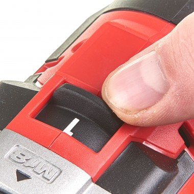 Аккумуляторная дрель-шуруповерт M18 CBLDD-402C крут. мом. 60 Нм, MILWAUKEE 4933464539