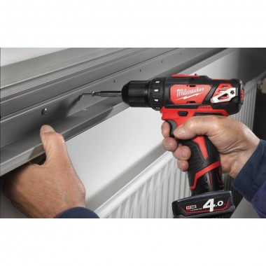 Аккумуляторная дрель-шуруповерт, крут. мом. 38 Нм, MILWAUKEE M12 BDD-402C 4933441925