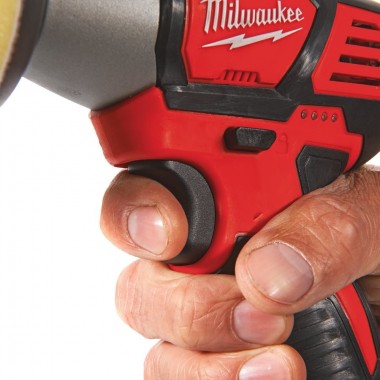 Аккумуляторная полировальная машина MILWAUKEE M12 BPS-0 4933447791