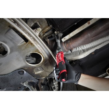 Трещётка аккумуляторная бесщёточная удлинённая 3/8 (75 Нм) MILWAUKEE M12 FIR38LR-0 FUEL (каркас)