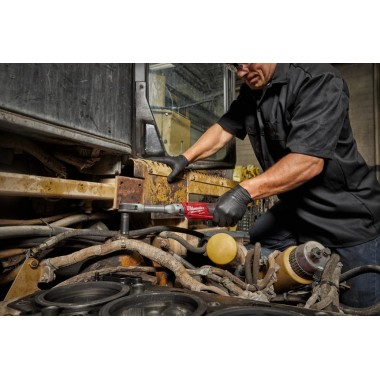 Трещётка аккумуляторная бесщёточная удлинённая 3/8 (75 Нм) MILWAUKEE M12 FIR38LR-0 FUEL (каркас)
