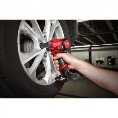 Аккумуляторный гайковерт MILWAUKEE M12 FIW38-422X FUEL (339 Нм) 4933464613