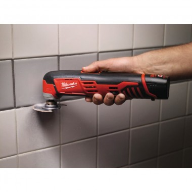 Аккумуляторный мультиинструмент MILWAUKEE C12 MT-202B (Li-Ion2Ач) 4933441710