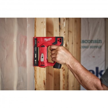 Аккумуляторный степлер MILWAUKEE M12 BST-0 4933459634