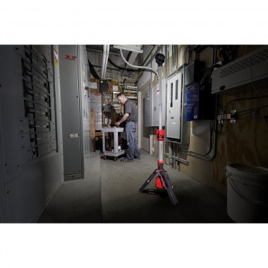 Аккумуляторный фонарь мачта освещения MILWAUKEE M12 SAL-0 4933464823