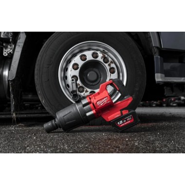 Гайковерт высокомоментный  1 (2711 Нм) MILWAUKEE M18 FUEL ONEFHIWF1DS-121C