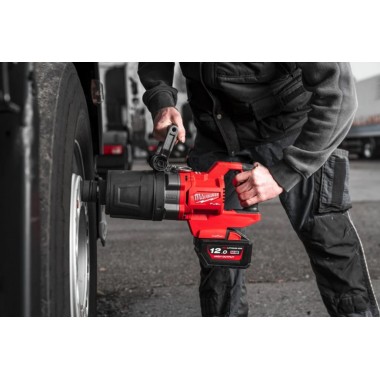 Гайковерт высокомоментный  1 (2711 Нм) MILWAUKEE M18 FUEL ONEFHIWF1DS-121C