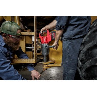 Гайковерт высокомоментный 1 (2711Нм)  MILWAUKEE M18 FUEL ONEFHIWF1DS-0C с рукояткой