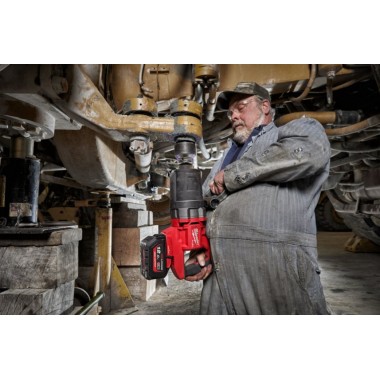 Гайковерт высокомоментный 1 (2711Нм)  MILWAUKEE M18 FUEL ONEFHIWF1DS-0C с рукояткой