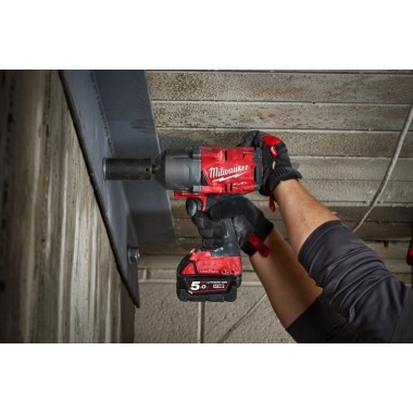 Гайковерт высокомоментный MILWAUKEE 1/2 (1491 Нм) M18 FUEL ONEFHIWP12-502X ONE-KEY