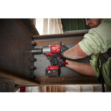 Гайковерт импульсный высокомоментный MILWAUKEE 1/2 (1898 Нм) M18 FUEL ONEFHIWF12-502X ONE-KEY