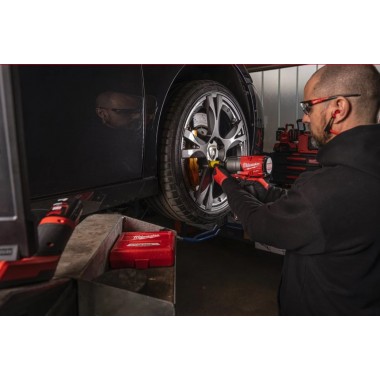 Гайковерт импульсный высокомоментный MILWAUKEE 1/2 (1898 Нм) M18 FUEL ONEFHIWF12-502X ONE-KEY