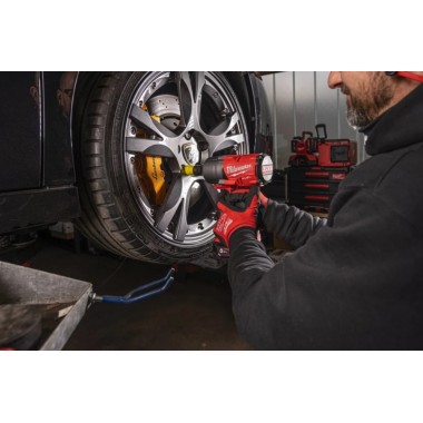 Гайковерт импульсный высокомоментный MILWAUKEE 1/2 (1898 Нм) M18 FUEL ONEFHIWF12-502X ONE-KEY