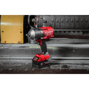 Гайковерт высокомоментный MILWAUKEE 1/2 (1898Нм) M18 FUEL FHIWF12-502X