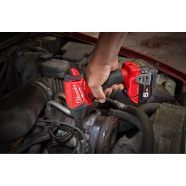 Гайковерт высокомоментный MILWAUKEE 1/2" (339 Нм) MILWAUKEE M18 FUEL FIW2F12-0X фрикционным кольцом