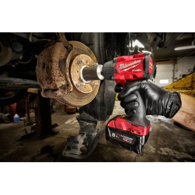 Гайковерт импульсный компактный 1/2 (881 Нм) с фрикционным кольцом MILWAUKEE M18 FMTIW2F12-502X