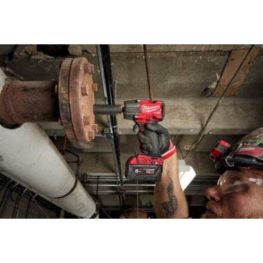 Гайковерт импульсный компактный 1/2 (881 Нм) с фрикционным кольцом MILWAUKEE M18 FMTIW2F12-502X