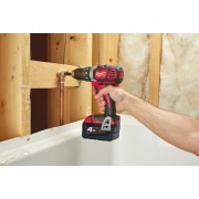 Дрель-шуруповерт MILWAUKEE M18 BDD-202C крутящий момент 50Нм 4933443555