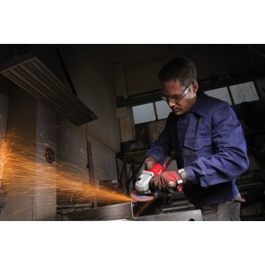 Углошлифовальная машина MILWAUKEE 125 мм AGV 15-125 XE Плавный пуск  4933428127
