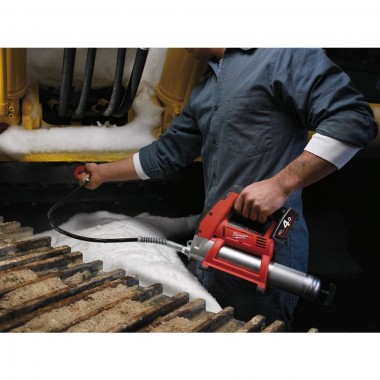 Шприц для смазки MILWAUKEE M12 GG-401B (Li-Ion4Ач) 4933441675