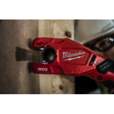 Аккумуляторный труборез по нержавеющей стали M12PCSS-202C MILWAUKEE
