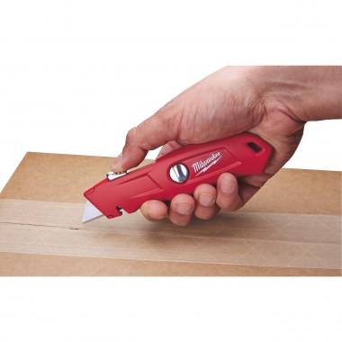 Нож безопасный самовозвращающийся MILWAUKEE 4932471360