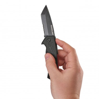 Нож MILWAUKEE HARDLINE Serrated выкидной с зазубренным лезвием 48221998
