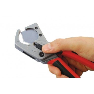 Резак для пластиковых труб MILWAUKEE 48224202