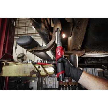 Трещётка аккумуляторная бесщёточная удлинённая 3/8 (47 Нм) MILWAUKEE M12 2FHIR38LR-0 (каркас)