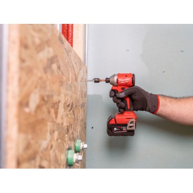 Шуруповерт ударний акумуляторний безщітковий MILWAUKEE M18 BLIDRCMC-402C (190Нм) (+ заряд.пристрій, 2 акум., HD кейс) + жилетка